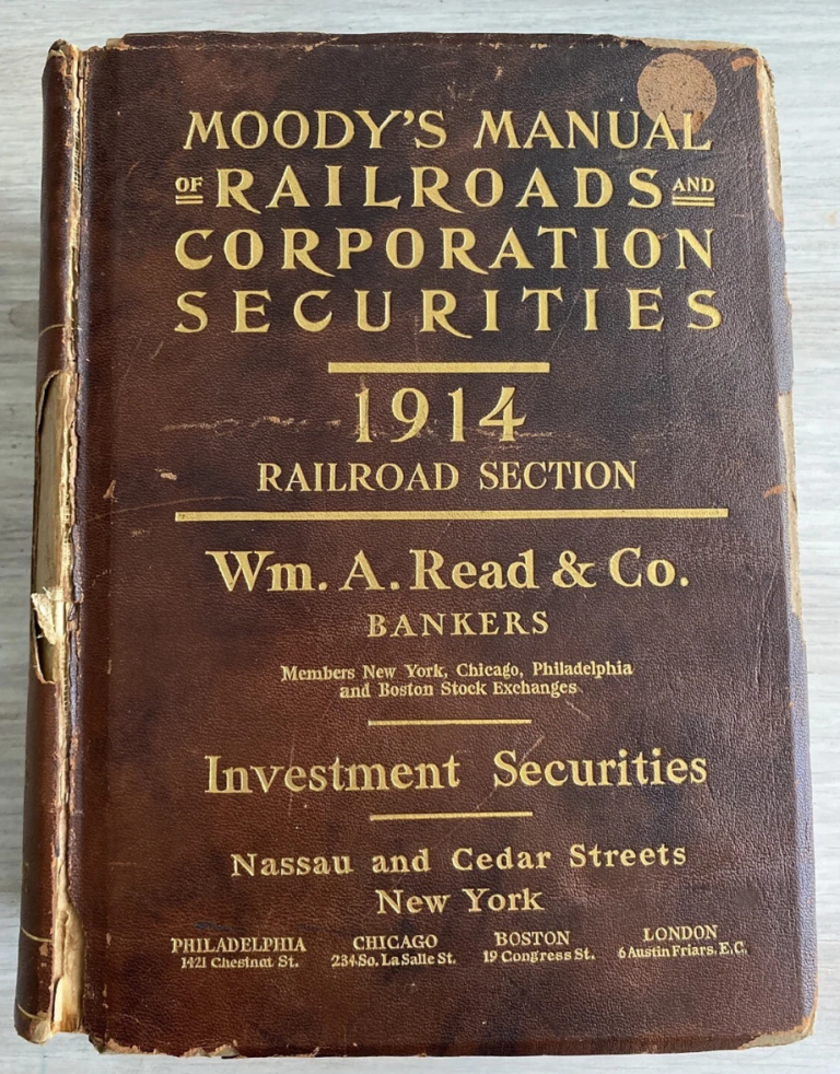 Book cover featuring prominent historical figures and the title "A Game of Bonds" in Chinese.